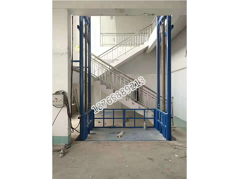 導(dǎo)軌式升降機